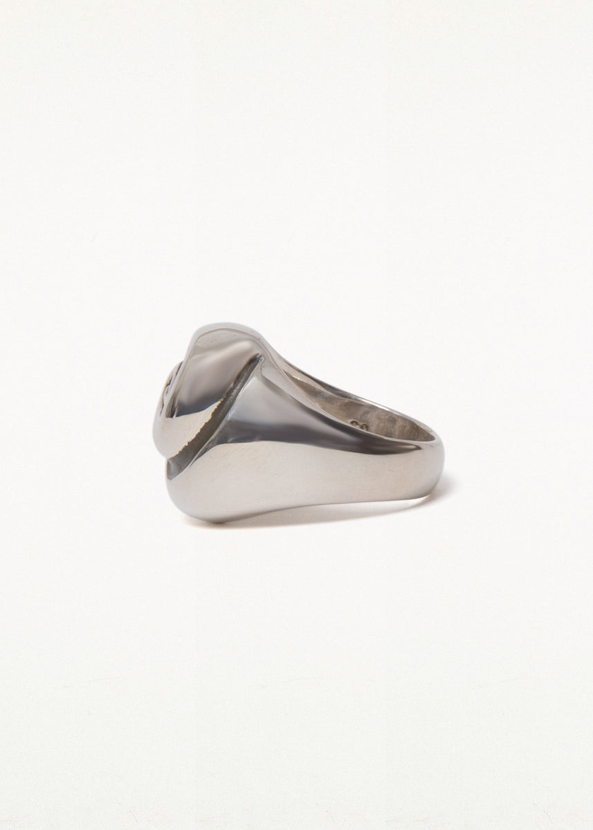【SOPHIE BUHAI】シルバー Nautilus ピルケース（関税込み） Sophie Buhai: Silver Nautilus Pill Box | SSENSE 日本