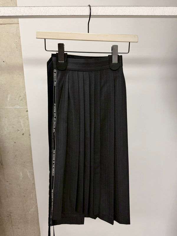 PLEATED APRON BLACK