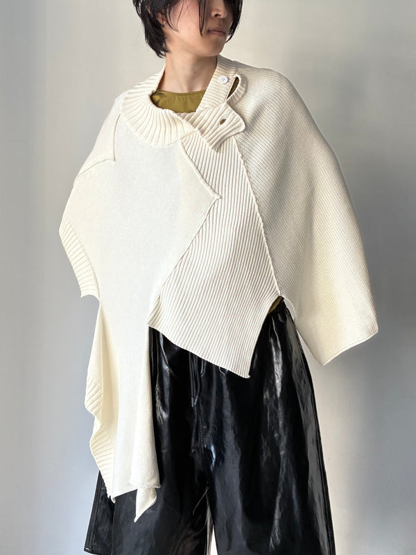 【NP09-K001】ASYMMETRIC CAPE WHITE