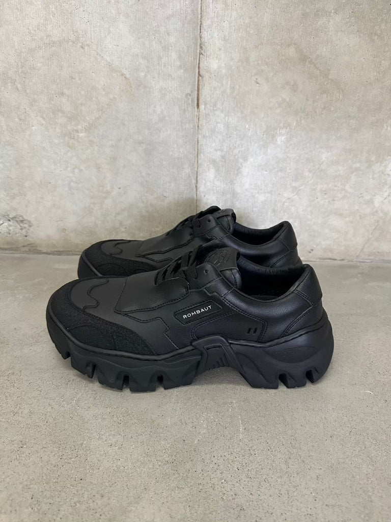 BOCCACCIO II BLACK BEYOND LEATHER BLACK