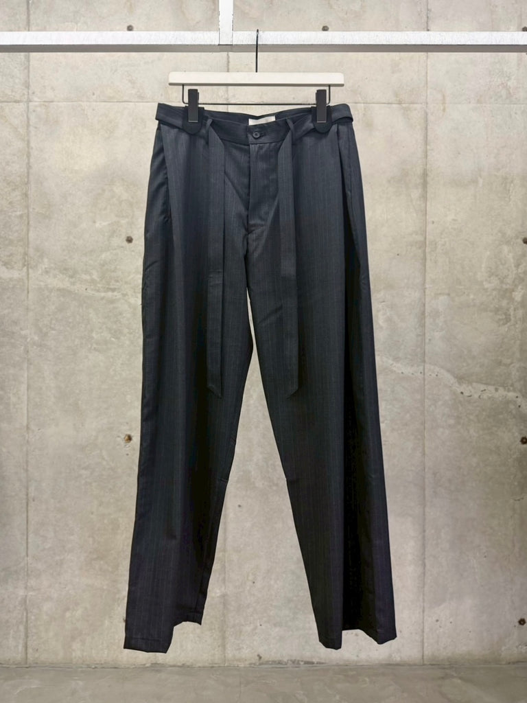 REN PINSTRIPE BELTED TUCK TROUSERS IN WOOL BLACK