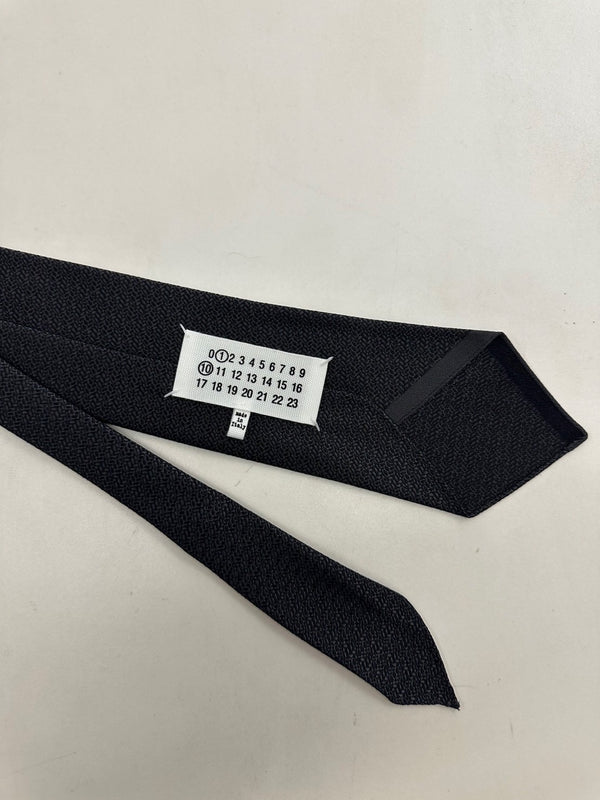 TIE BLACK