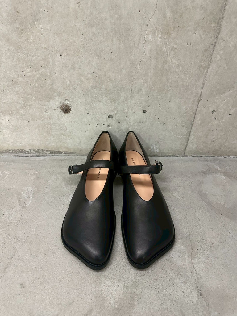 【NP09-F004】OBLIQUA FLAT MARY JANES BLACK