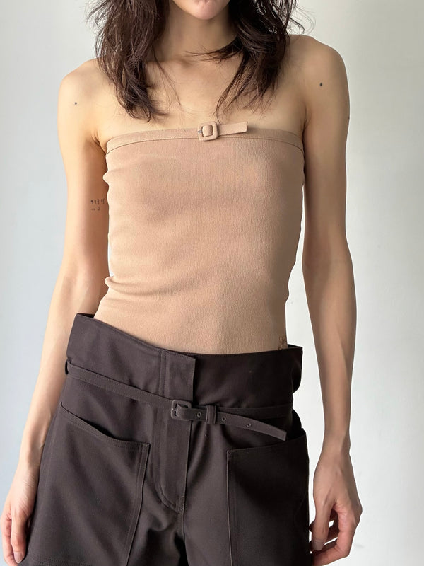 【226MTO526FI0063】BUCKLE KNIT BUSTIER TOP BEIGE