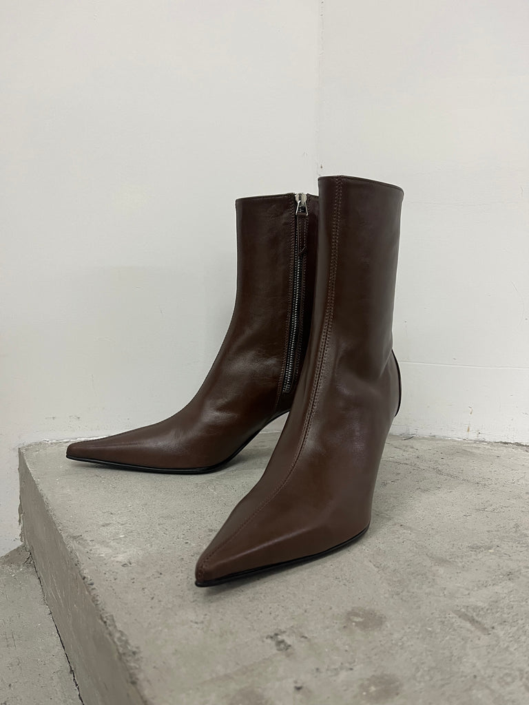 SLIM BOOT BROWN