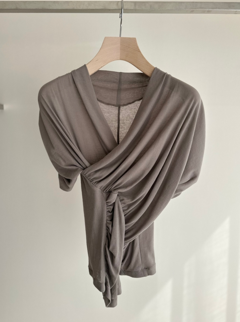 SKIN TOUCH SHIRRING TOPS GREY