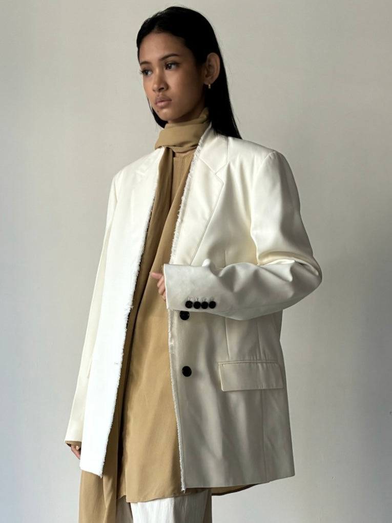 【253-WRZ0054-FB0435-116】Raw Lapel Jacket IVORY