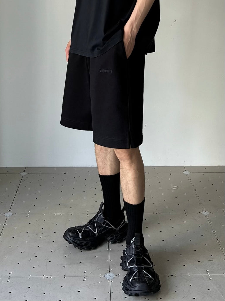 EMBROIDERED LOGO SHORTS BLACK