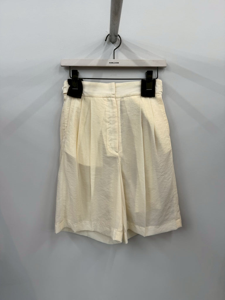 【034-026-WP022】LIGHT SHEER HALF PANTS IVORY