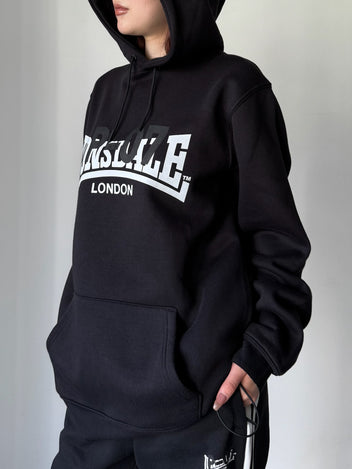 【関税込み】Prototypes ブラック Twisted Website フーディ Prototypesのブラック Twisted Hood 長袖フーディがセール中