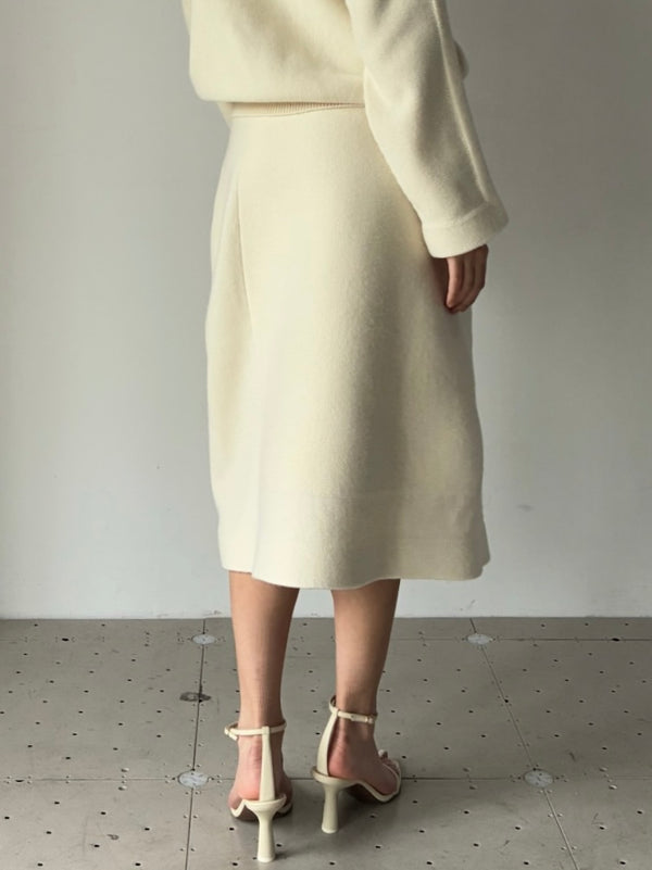 SKIRT W/ PADDED DETAILS IVORY