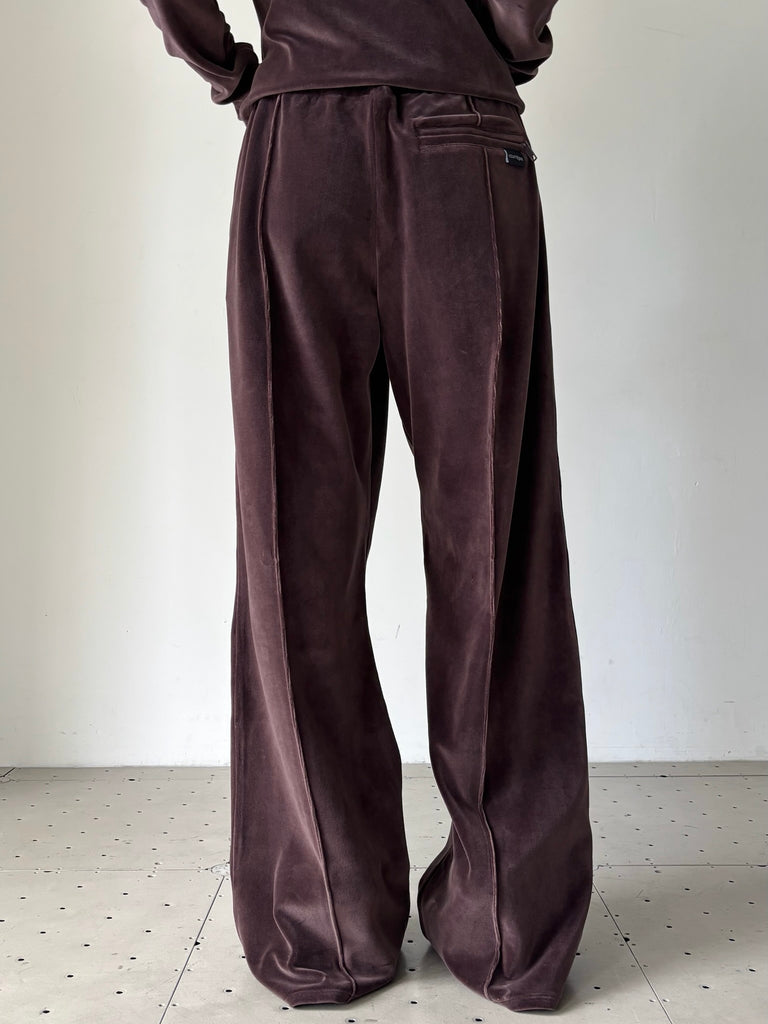 【326JPA703JS0303】VELVET TRACKSUIT SWEATPANTS BROWN