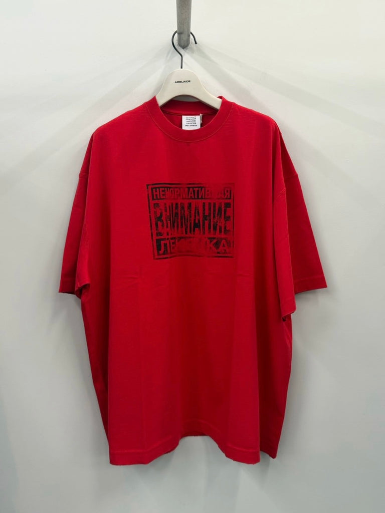 【MH27TR233R】EXPLICT LANGUAGE BOXY T-SHIRT RED
