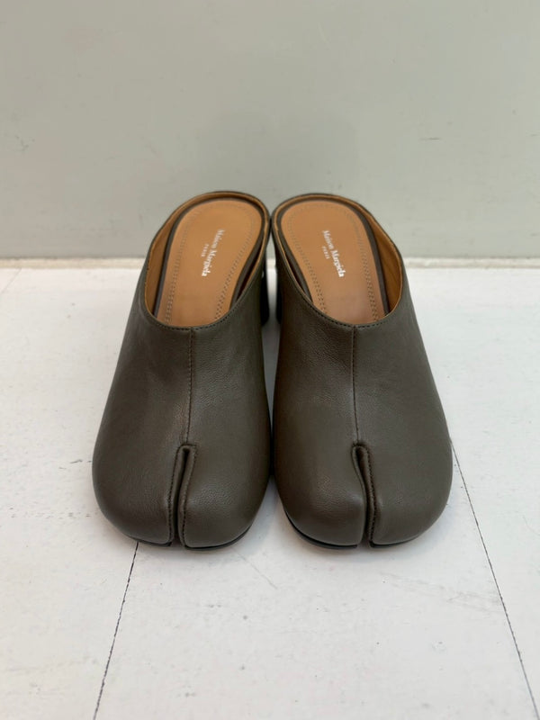 TABI PUMP MULES H60 KHAKI