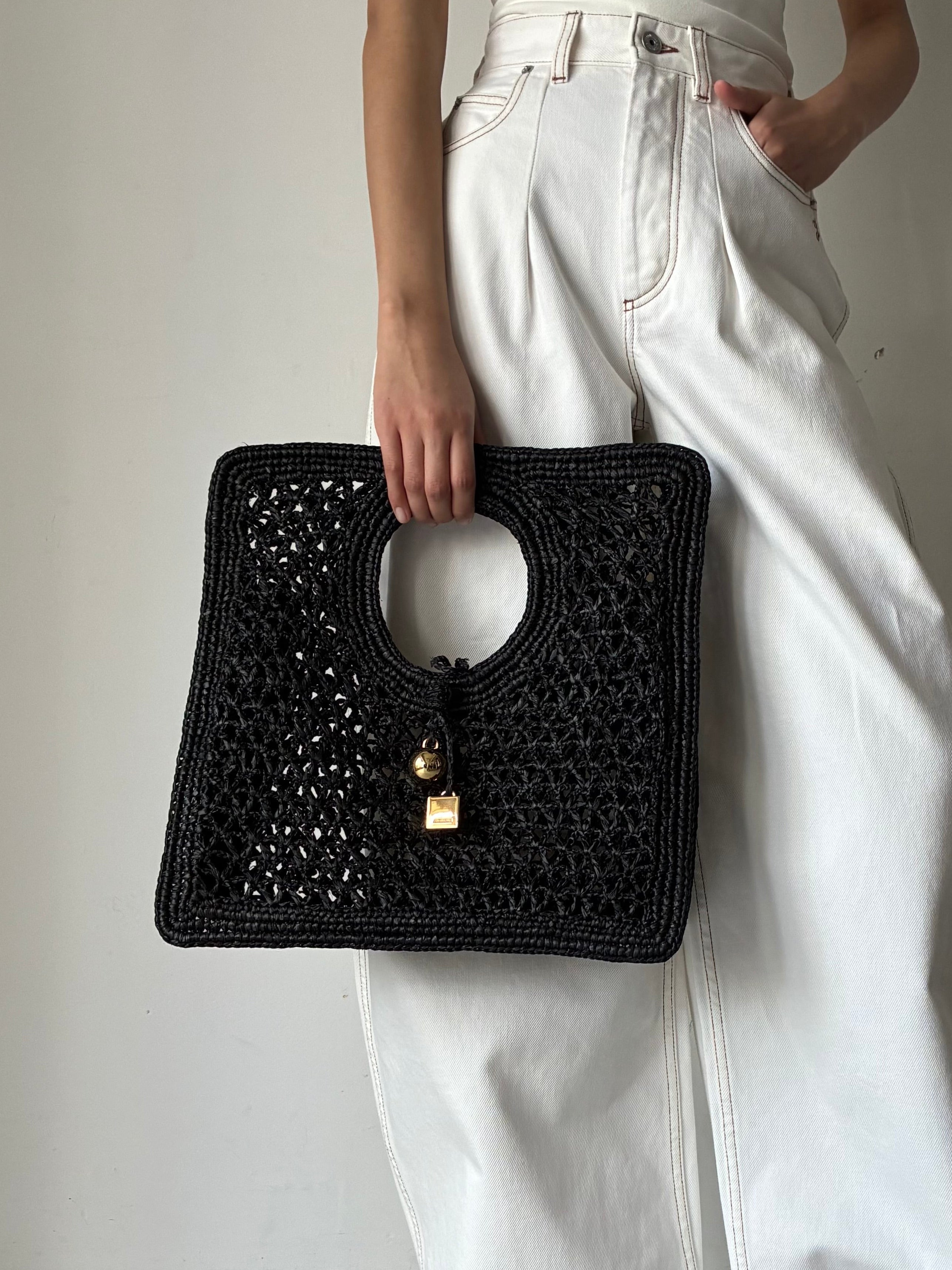 JACQUEMUS(ジャックムス) | LE PETIT CARRE SPIAGGIA BLACK – ADDITION