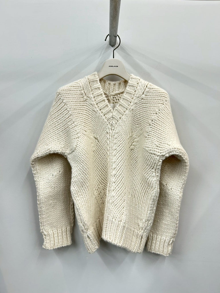 ENGINEERED KNITTED VNECK JUMPER OFF WHITE