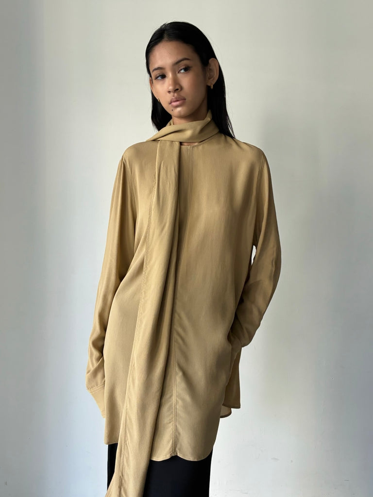 【263-WRT0760-FB0670-272】Draped Scarf Blouse BEIGE