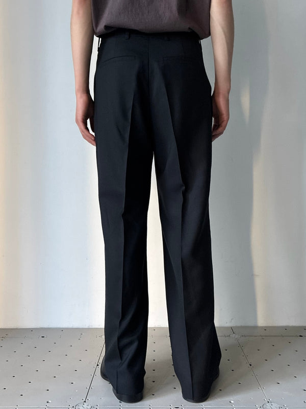 BORROWED CHINO BLACK