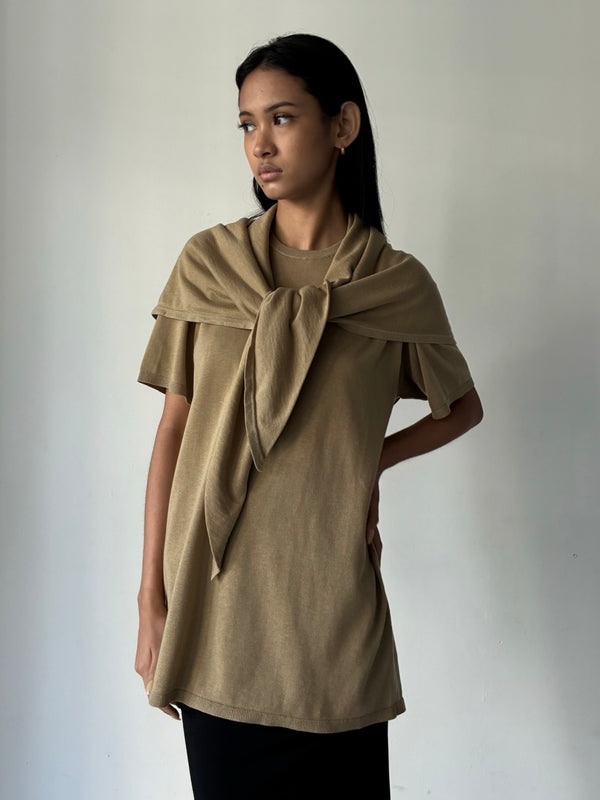 【263-WSC0193-YA0079-272】Large Triangle Scarf BEIGE