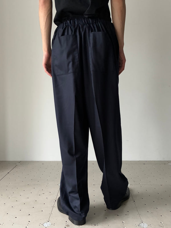 LE PANTALON GIO NAVY			　