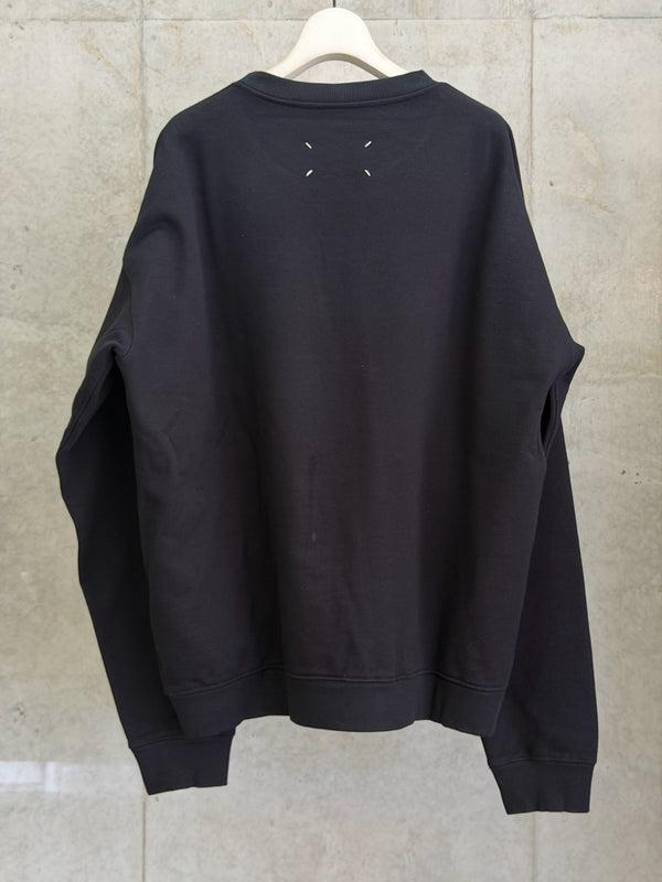 【S50GU0255 S25503900】NUMBER SWEATSHIRT BLACK