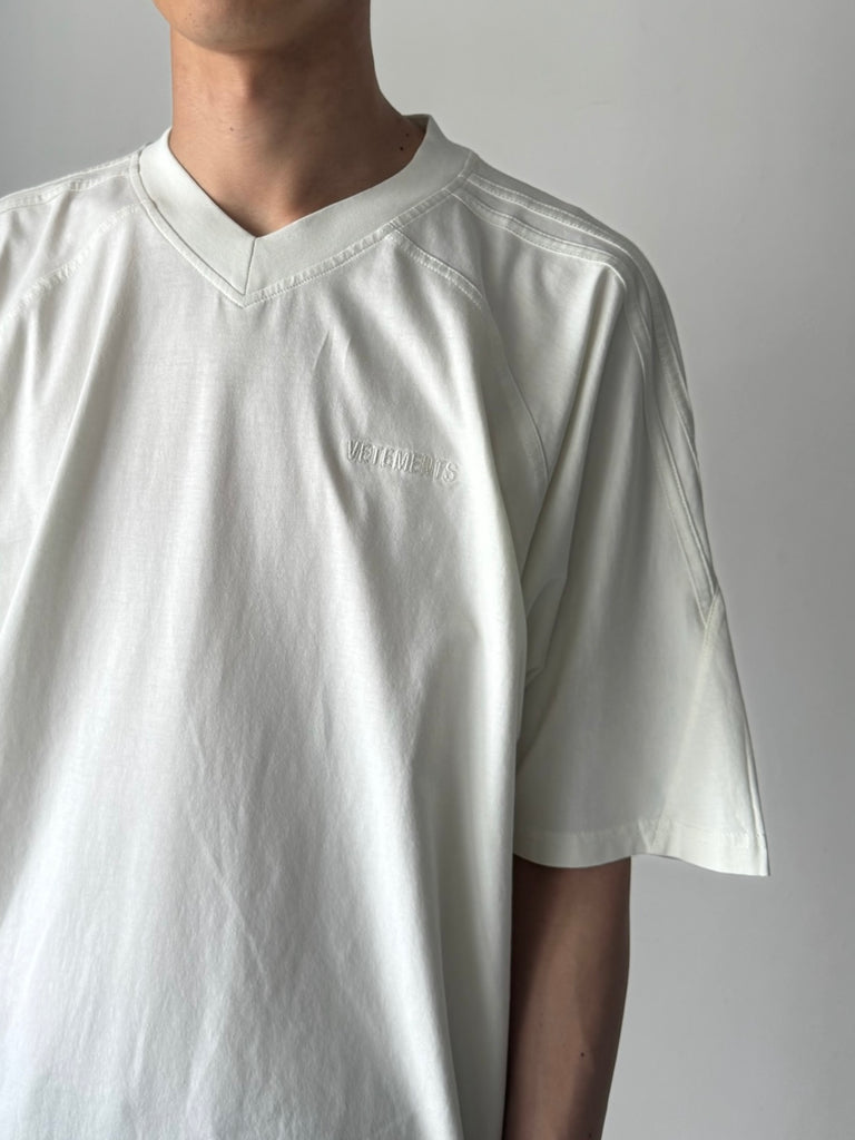 CUT-UP V-NECK T-SHIRT WHITE