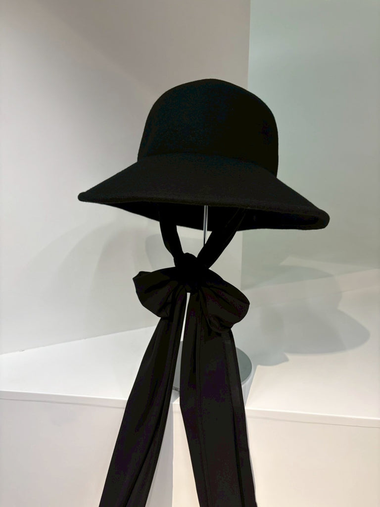 HATS WITH CREPE SCARVES BLACK