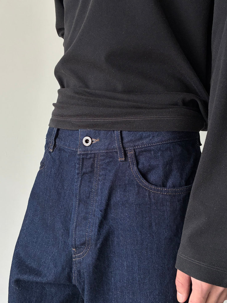 VUJA DE (ヴジャデ) | Tailored Selvedge Jeans in Japanese Denim