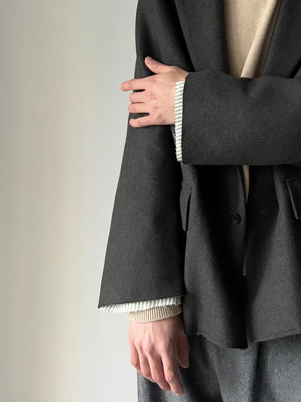 ISSUETHINGS x ADDITION ADELAIDE EXCLUSIVE JACKET GREY