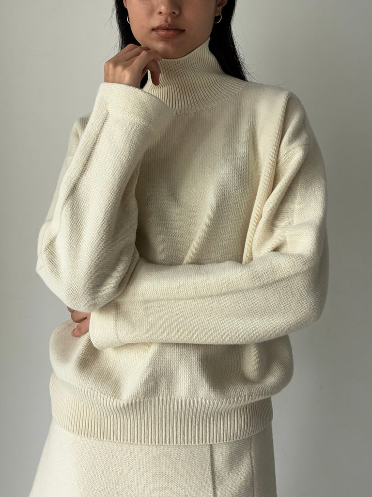 HN LS JUMPER W/ PADDED DETAILS IVORY