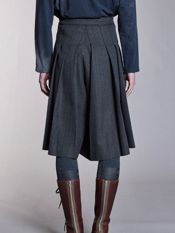【M26H9PS002】RANDOM PLEATED SHORTS BLACK