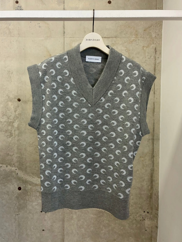 MOON JACQUARD KNIT V-NECK VEST GREY