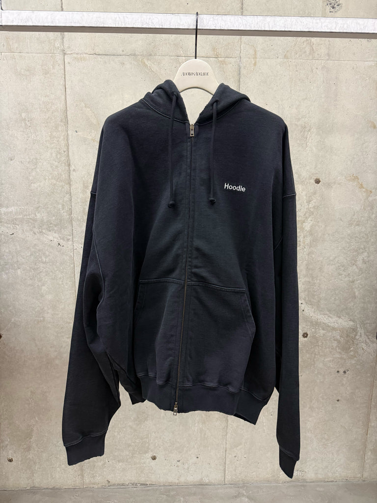 【MH27ZU222B】ENBROIDERED DEFINITION ZIP-UP HOODIE BLACK
