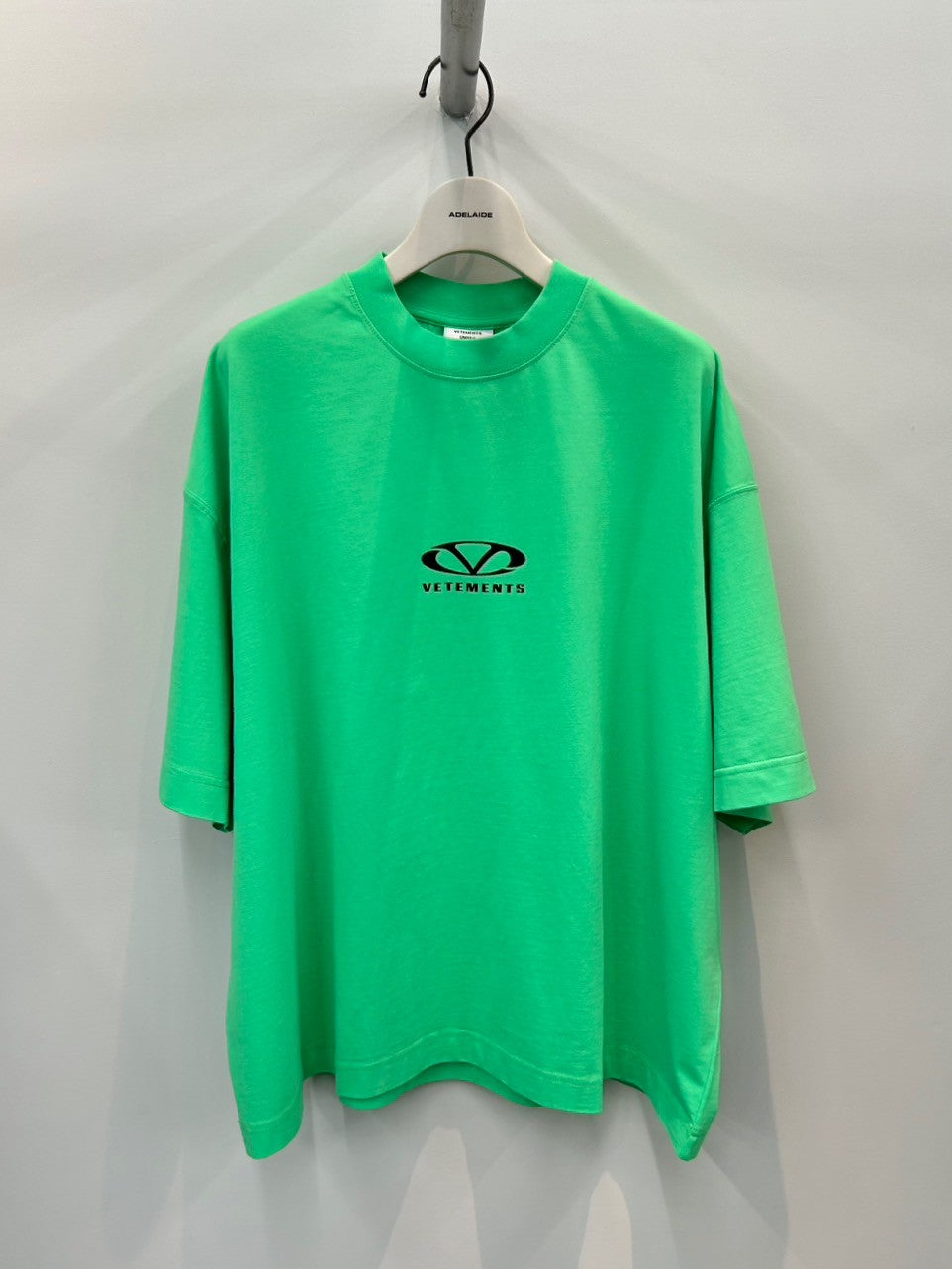 VETEMENTS OVAL LOGO CROPPED BOXY T-SHIRT GREEN ヴェトモン