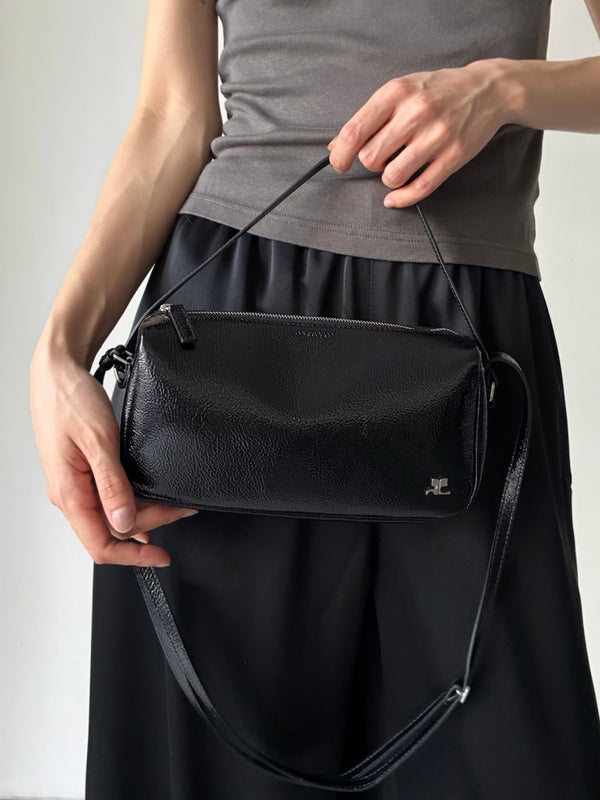 【226GSA231CR0043】SOFT NAPLACK CAMERA BAG BLACK