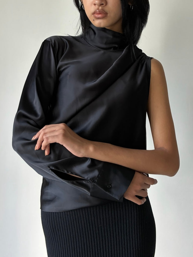 OFF-SHOULDER SATIN TOP BLACK
