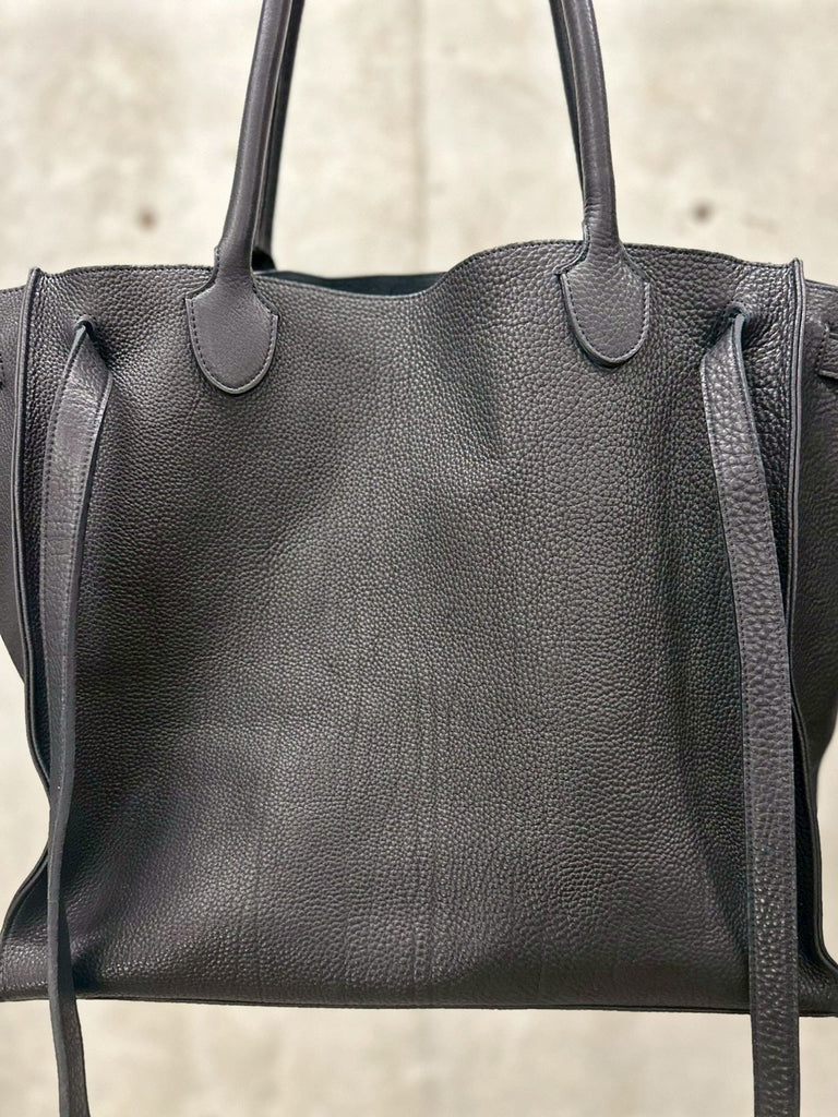 VUJA DE (ヴジャデ) | IRA BAG IN LEATHER BLACK – ADDITION ADELAIDE