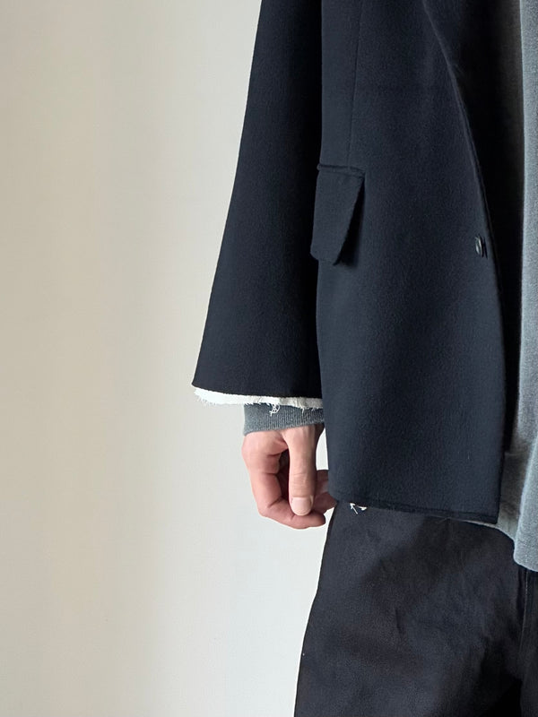 ISSUETHINGS x ADDITION ADELAIDE EXCLUSIVE JACKET BLACK