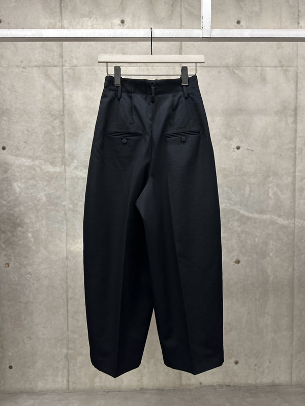 【26HPAW00677AW00637】LE PANTALON MIAMI BLACK