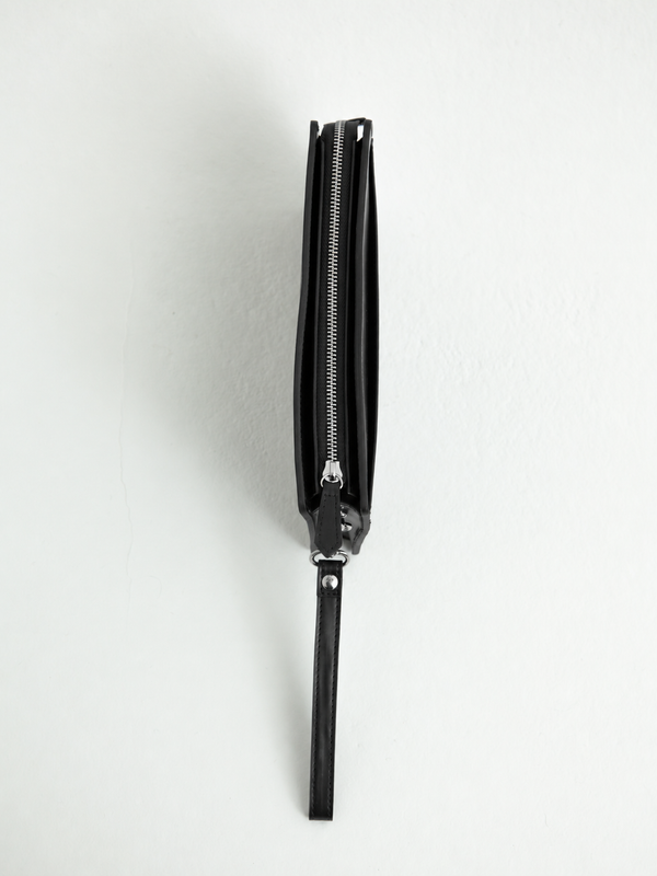 【S26AW34BG】CLUTCH BAG BLACK