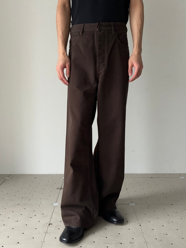 GARMENT DYED TAILORED JEANS IN BRUSHED COTTON BROWN