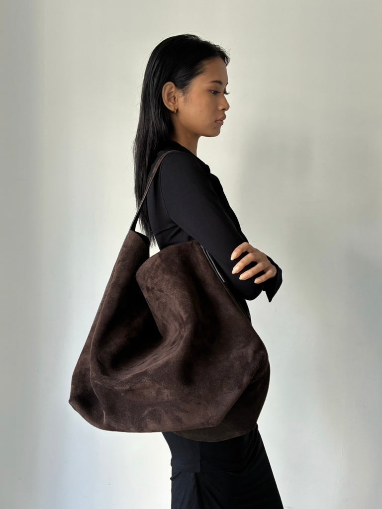 【234-WAL853-LE0004-102】Belted Suede Tote BROWN