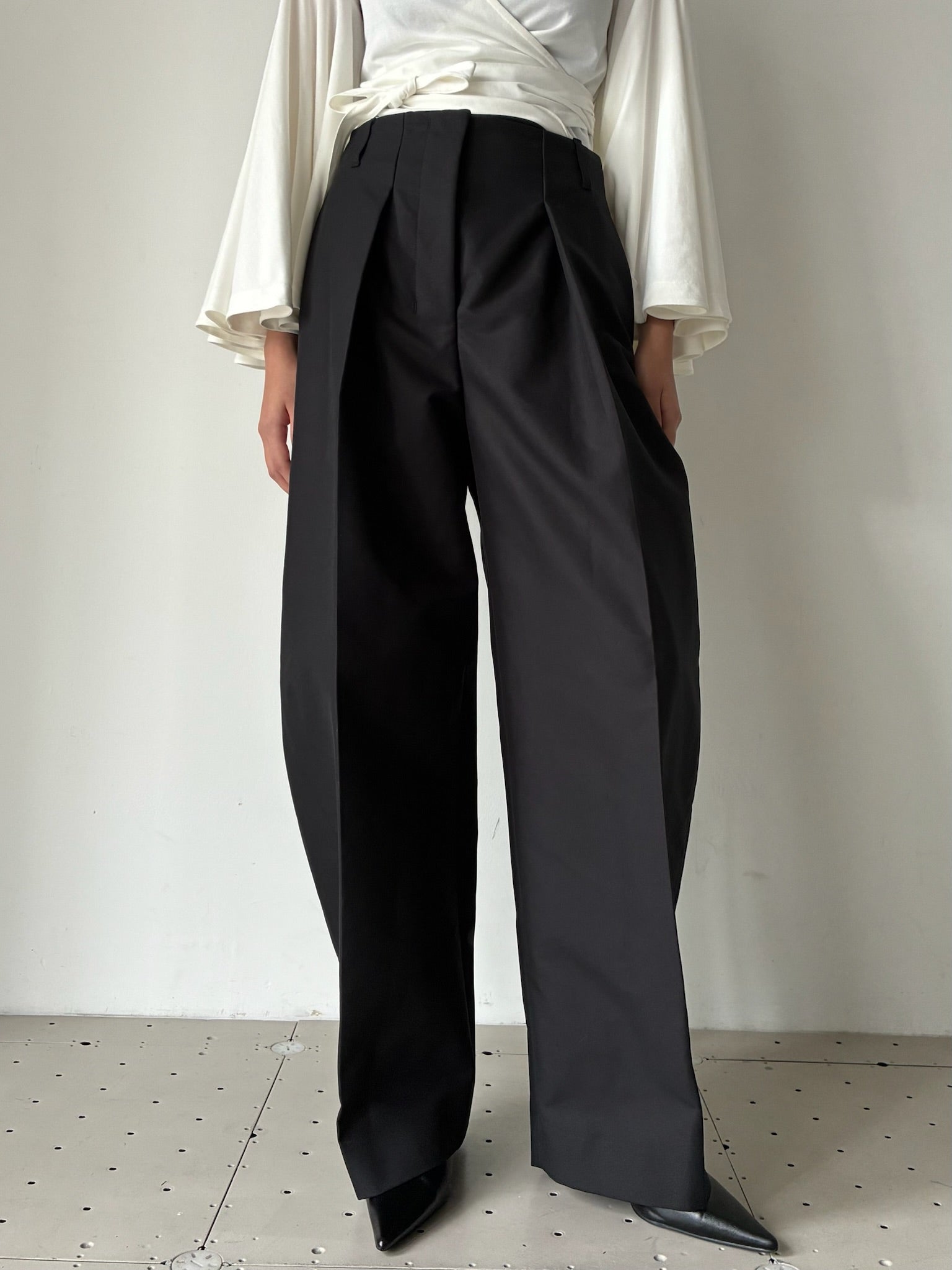 JACQUEMUS (ジャックムス) | LE PANTALON OVALO BLACK – ADDITION ADELAIDE