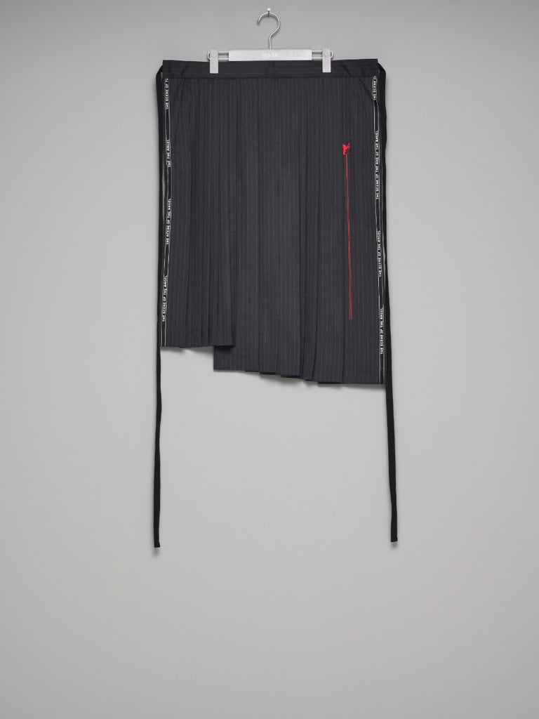 PLEATED APRON BLACK