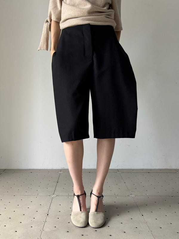 【26HSOW00621AW00637】LE SHORT CUBISTO BLACK