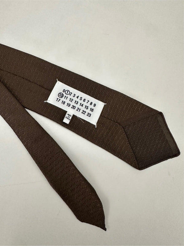 TIE BROWN