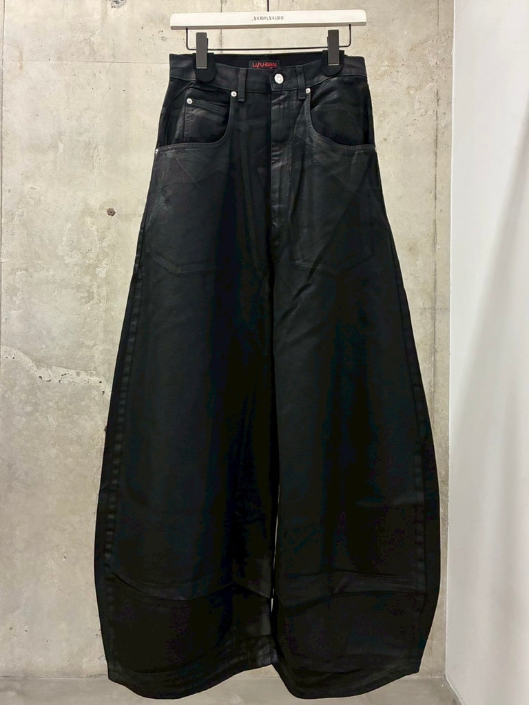 COATED DOUBLE XL JEANS BLACK