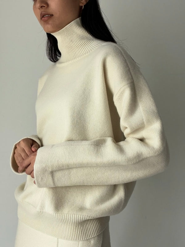 HN LS JUMPER W/ PADDED DETAILS IVORY