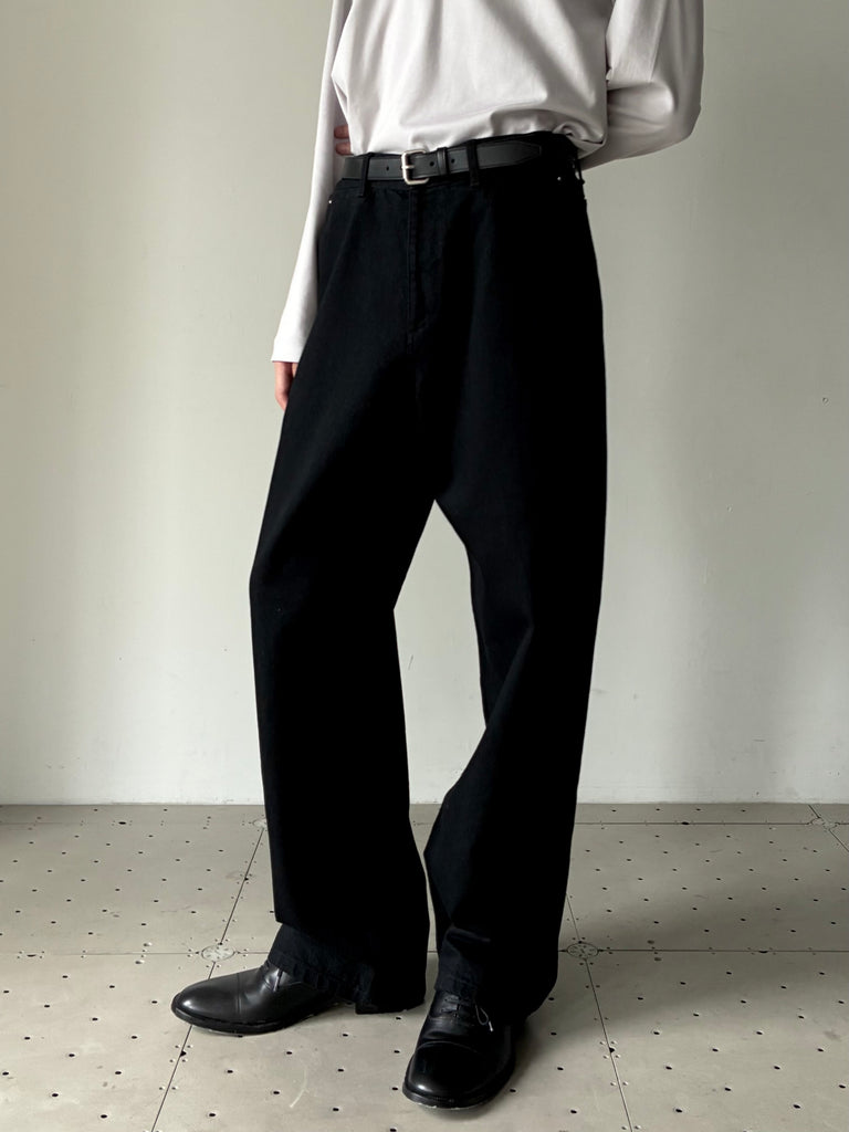 【013-B-1422-BK】Cole Studded Jeans in Organic Cotton BLACK
