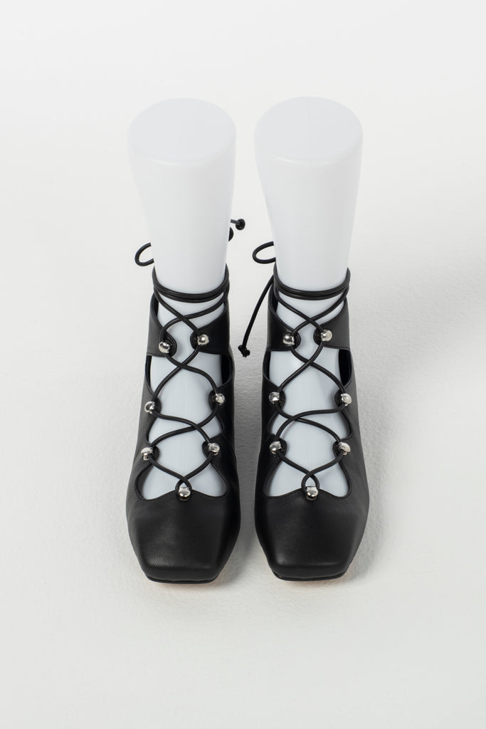 LEATHER LACE-UP PUMPS BLACK